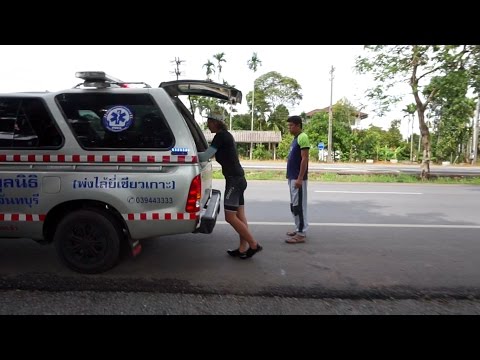 A big crash & divine synchronicity | Cycling across Thailand, day 5 Ⓥlog