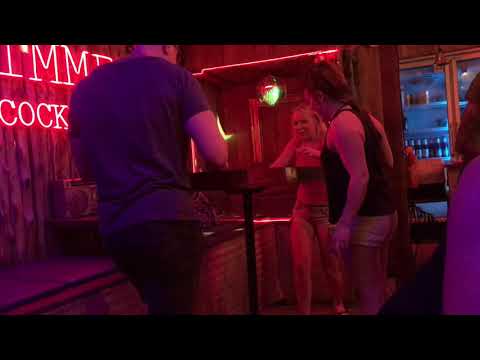 Koh Chang – lonley beach bar walk at night at party area and motorbike crash accident @ 7:15